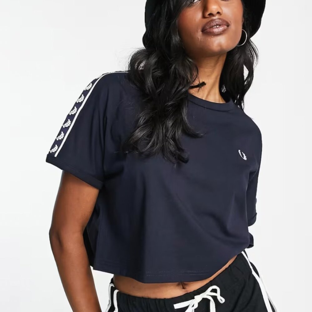 Fred Perry Cropped Taped Ringer T-Shirt – Navy